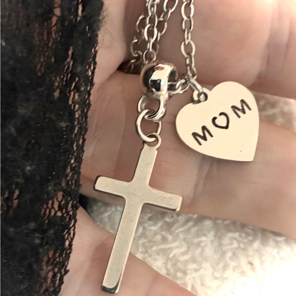 MOM CROSS NECKLACE
